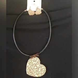 Cute Wooden Heart Necklace With Heart Earrings